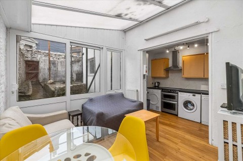 Click the photo for more details of Oxford Place, Plymouth