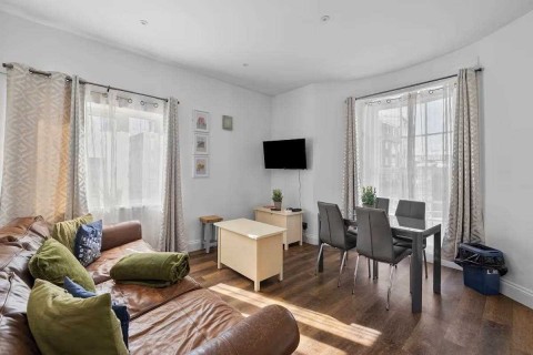 Click the photo for more details of Radnor Place, Plymouth