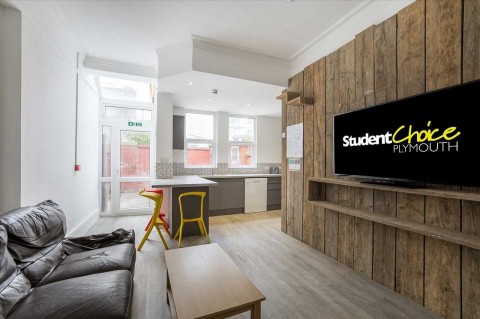 Click the photo for more details of North Road East, Plymouth