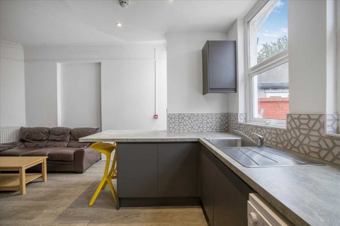 Click the photo for more details of North Road East, Plymouth